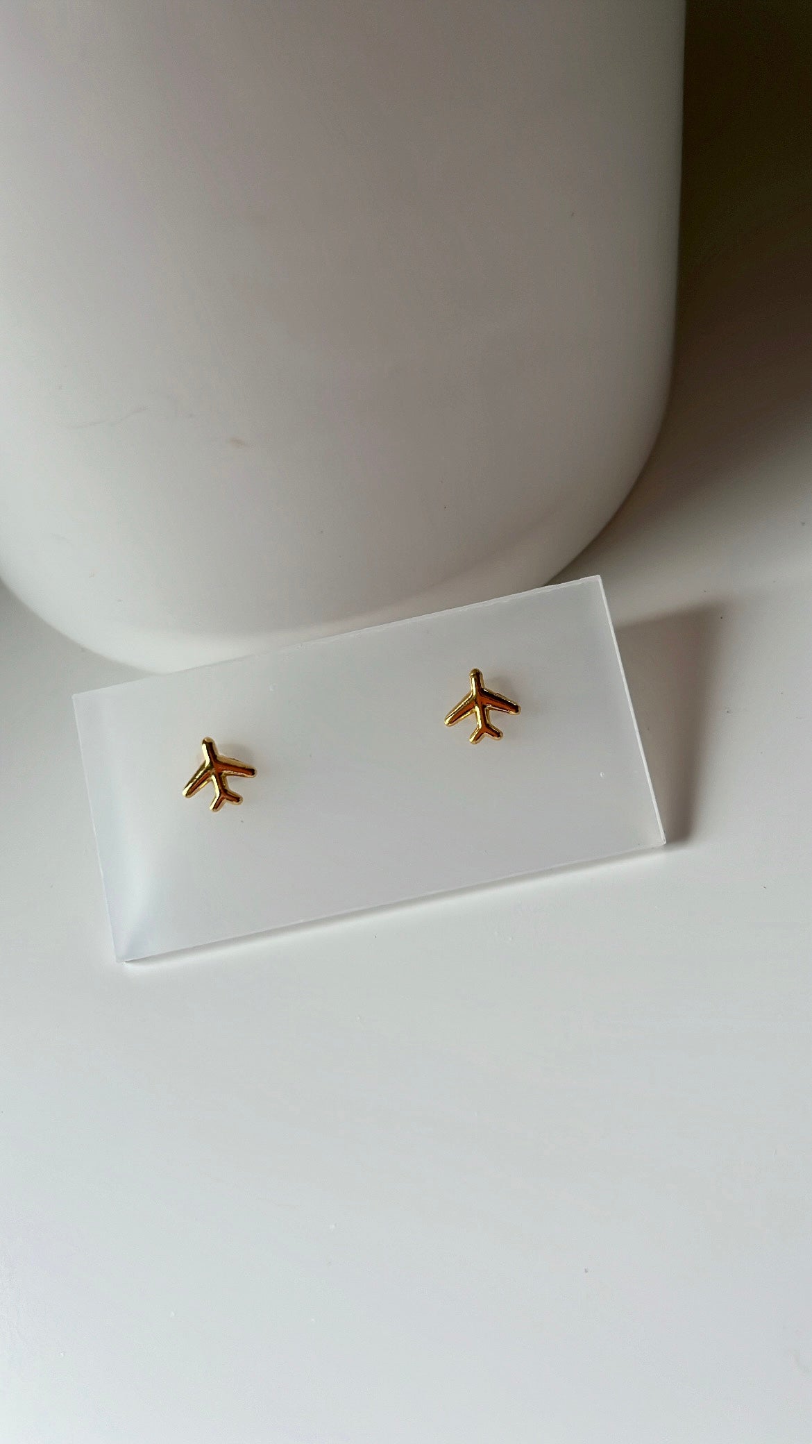 Plane Stud