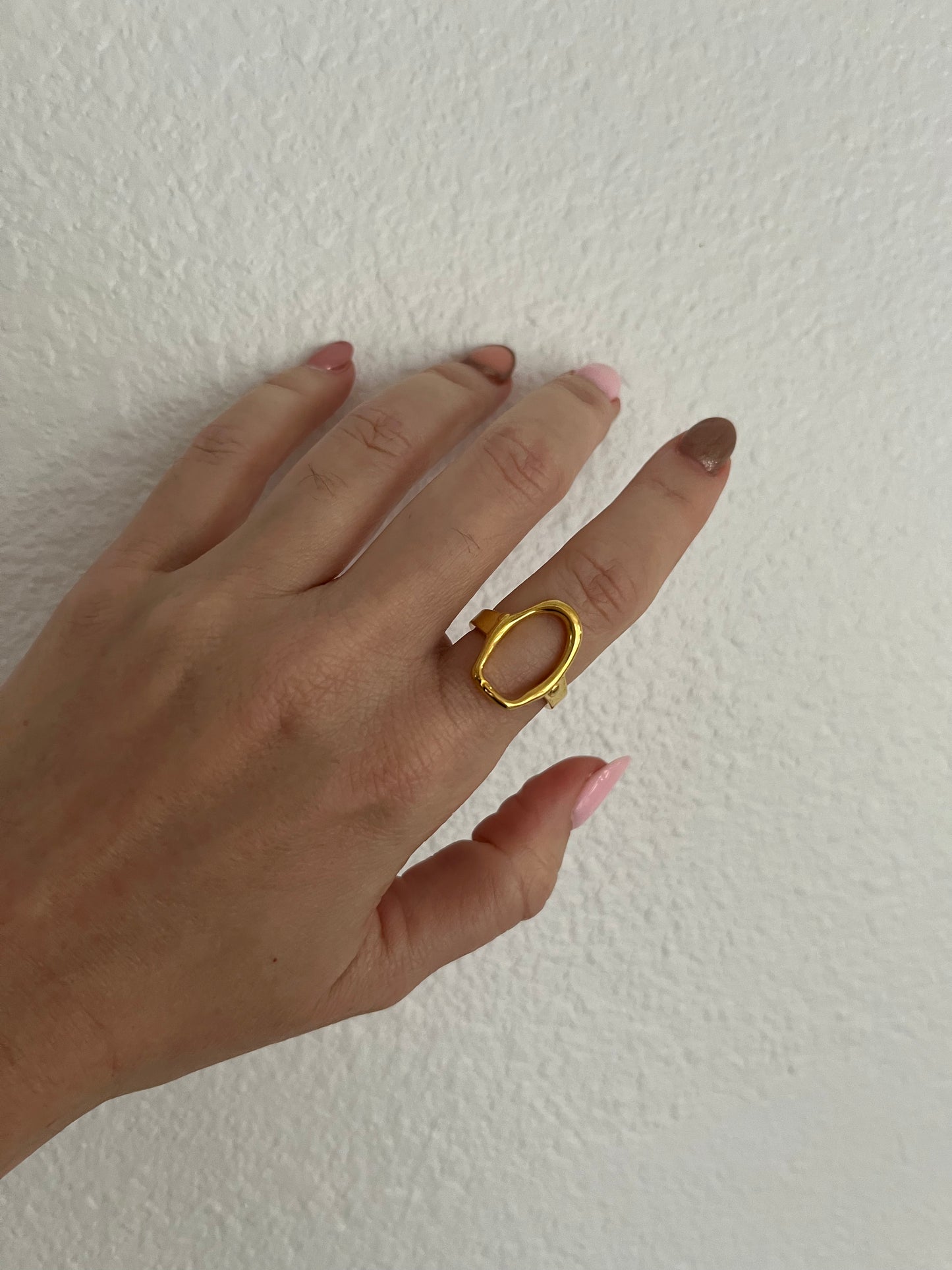 Oval Ring