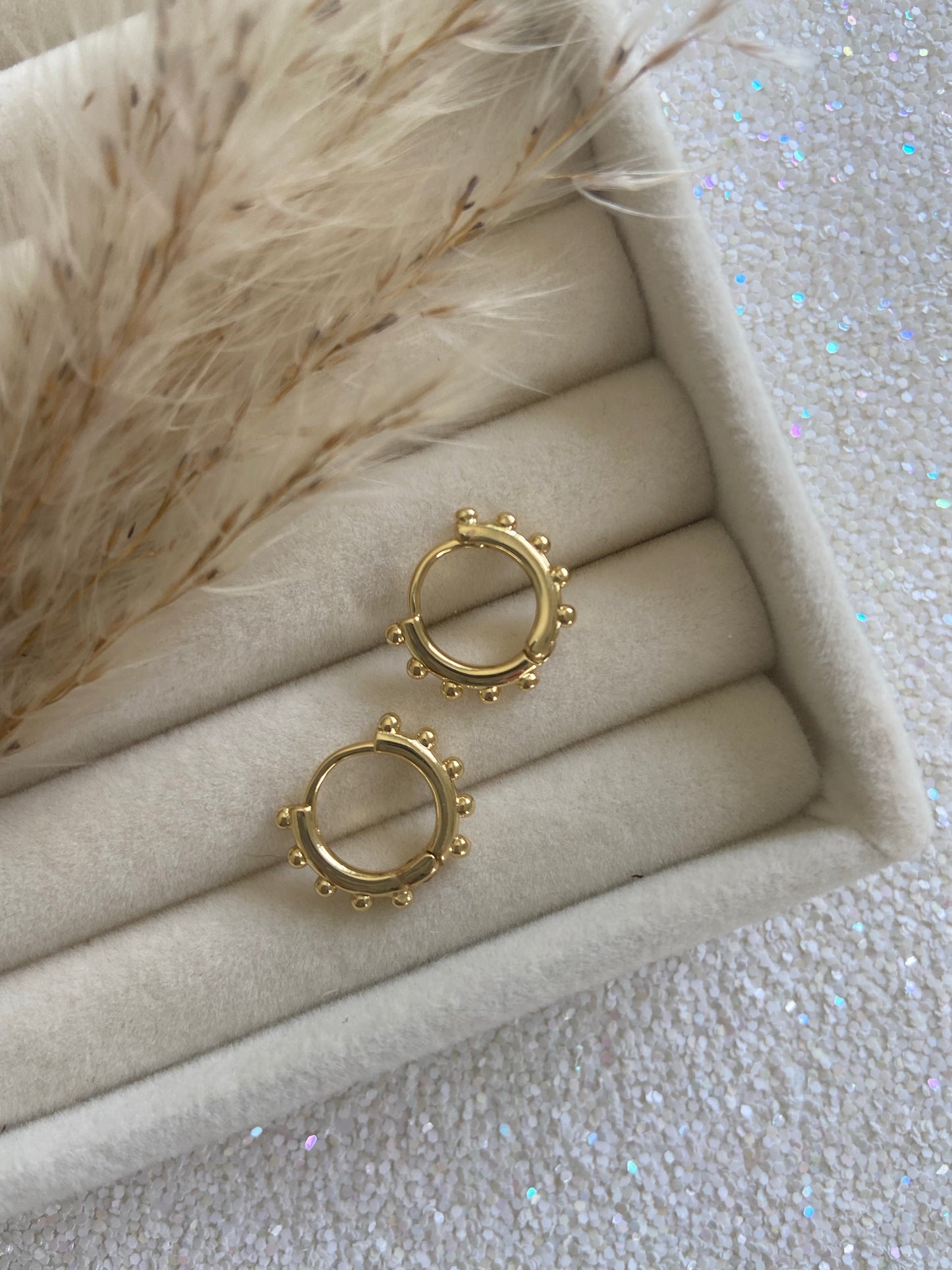 Dot Earrings